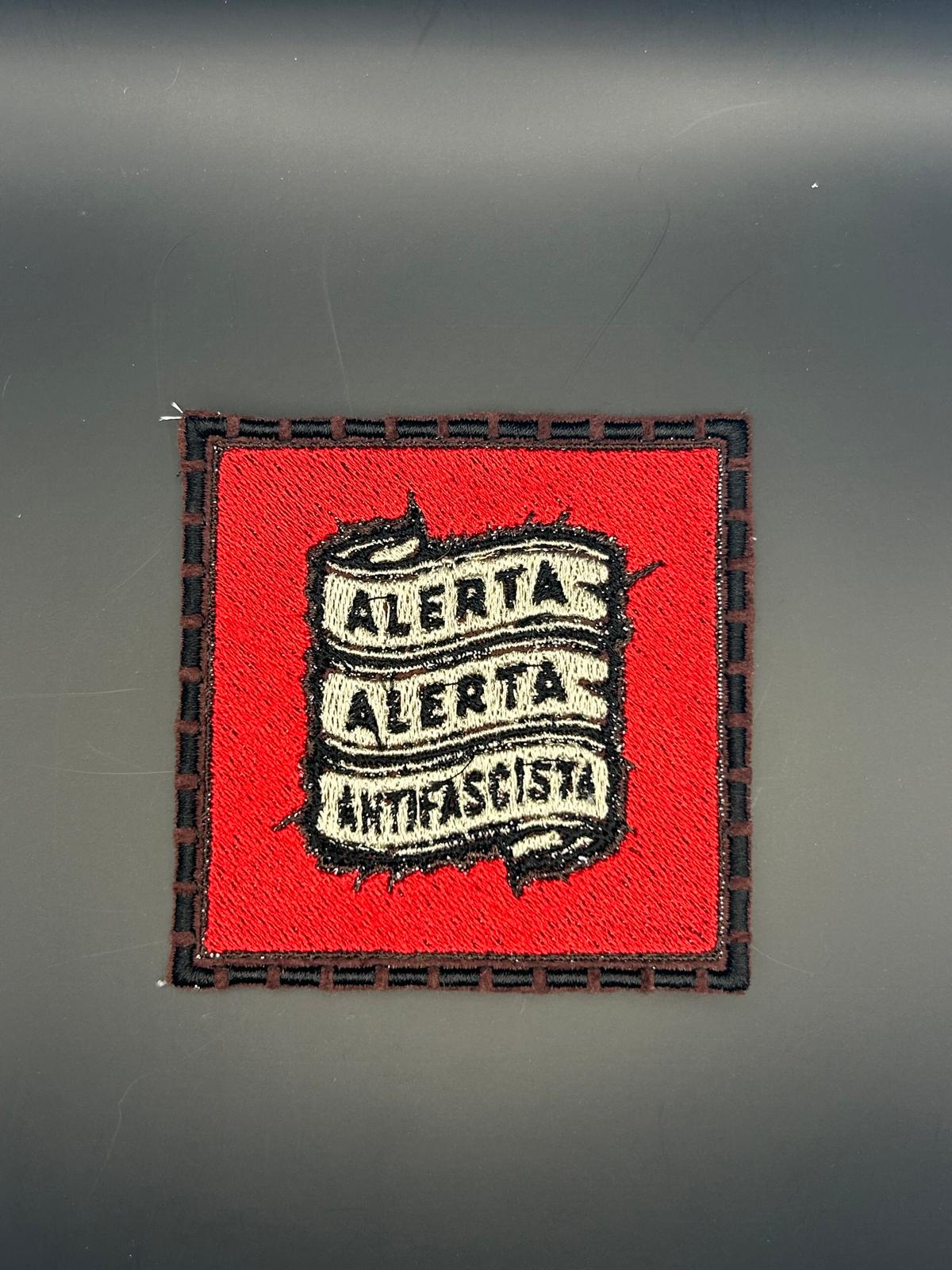 "ALERTA ALERTA ANTIFASCISTA"