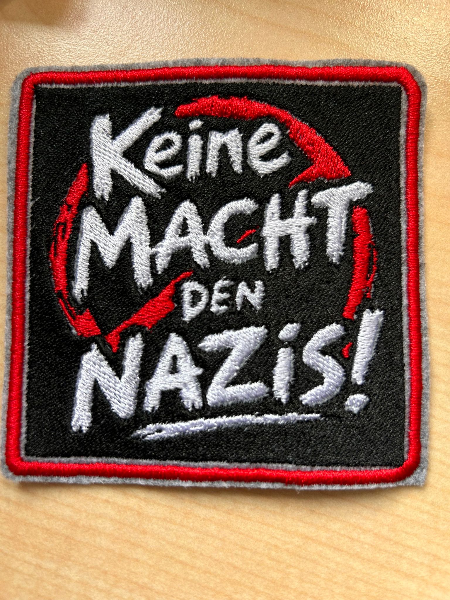 "Keine Macht den Nazis"