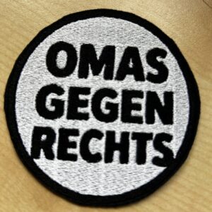 „Omas gegen Rechts“