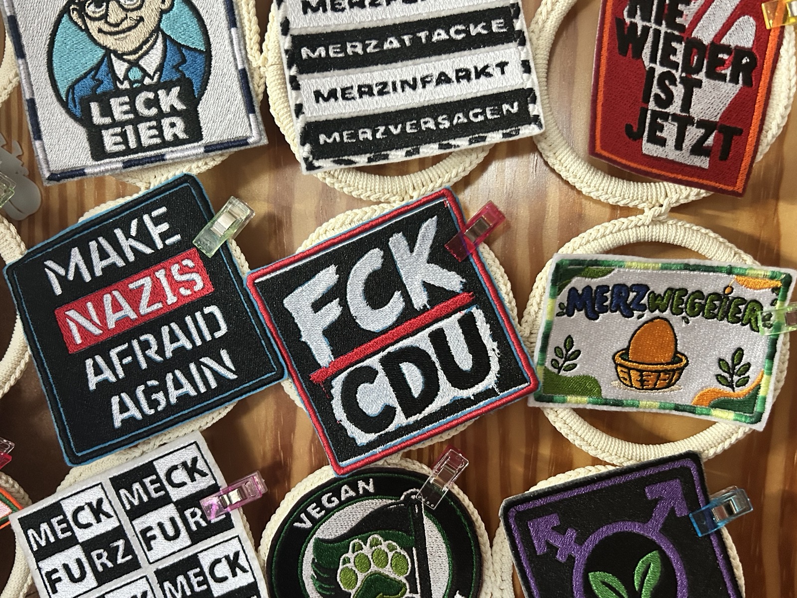 Patches gegen Rechts, Azfnäher